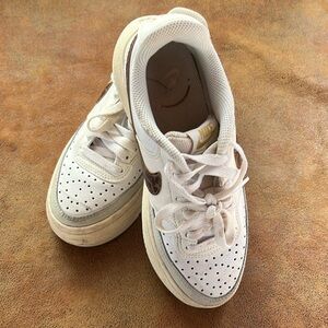 Nike White Retro-Style Leopard swoosh Leather Sneakers